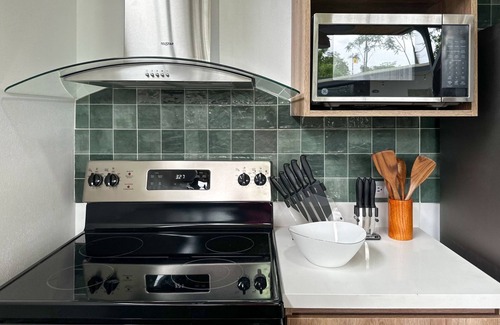 Barrio Dora Villa | Villa Foresta - Couples Getaway!