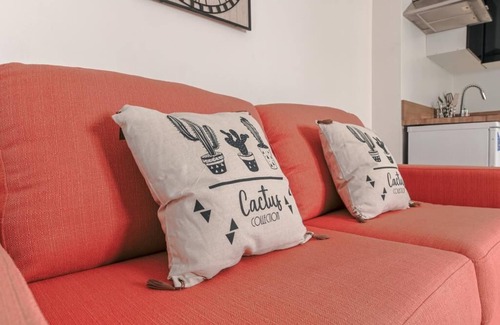 Ternes Apartment | Villa Poncelet - Suite Coco mademoiselle, 2 Bdrs, Champs Elysées, A/C, Prime Loc
