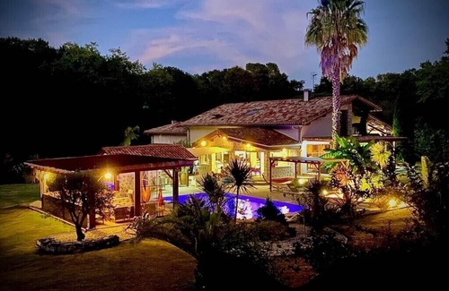 Saint-Martin-de-Seignanx Villa | Villa Larroque at the gates of Bayonne, Biarritz, Hossegor and Capbreton