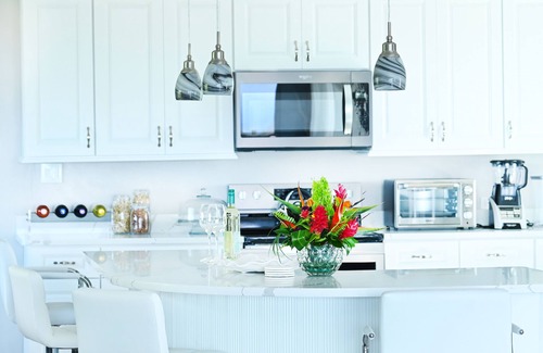 Rosendal House | Villa Francisca – Stylishly Remodeled 3-Bedroom Executive Villa with Ocean Views