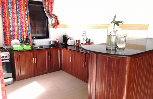 Bambous House | Villa-friendly: room Emma