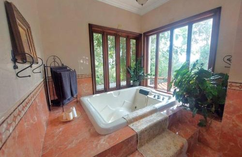Pedro Brand Villa | Villa Fuoricittà by drvacationsrental