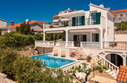 Sevid Villa | Villa Gajeta