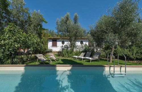 Calenzano Villa | Villa Gally beautiful premium villa with garden and p/pool