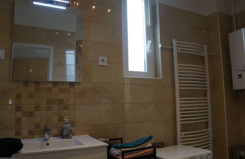 Matyasfoeld Apartment | Villa Garden - Charming 2-bedroom - with WiFi and AC in Budapest +free parking