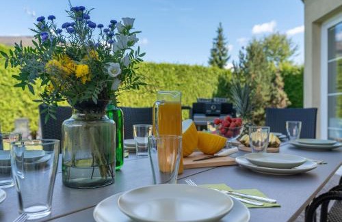 Dolni Chabry Villa | Villa Garden & Terrace Villa by Interhome