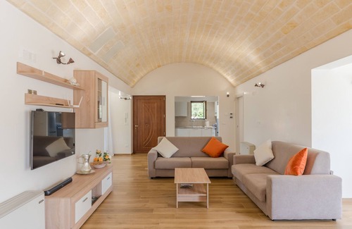 San Michele Salentino Villa | Villa 'Gelso Bianco Con Piscina' with Private Pool, Wi-Fi and Air Conditioning