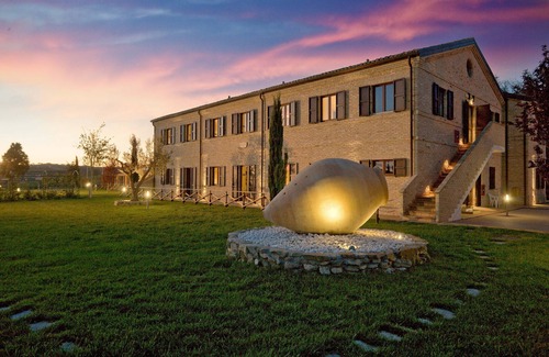 Camerano House | Villa Gens Camuria