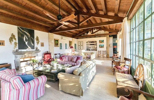 Lentini Villa | VILLA GIARDINI - Eight Bedroom Villa, Sleeps 20