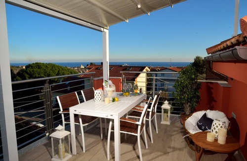 Loano Villa | Villa Giovanna with terrace, jacuzzi and sauna