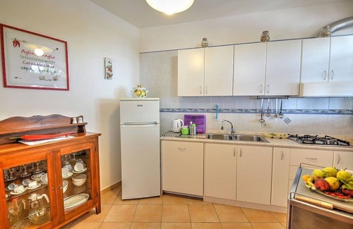 Praiano House | Villa Gisella B: A bright apartment which faces the sun and the sea, with Free WI-FI.