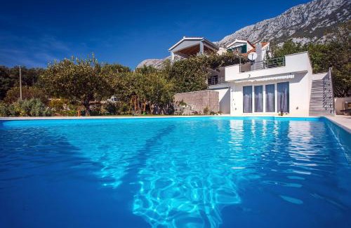 Gata Villa | Villa Golden Garden with 50sqm private pool