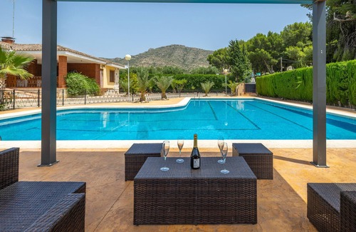 Aspe Ski Chalet | &&&& VILLA GREÑAS &&&