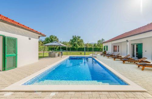 Prolozac Villa | Villa Great Escape
