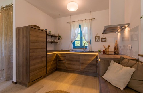 Vardica House | Villa Griota by Interhome