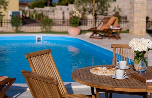 Vardica House | Villa Griota by Interhome