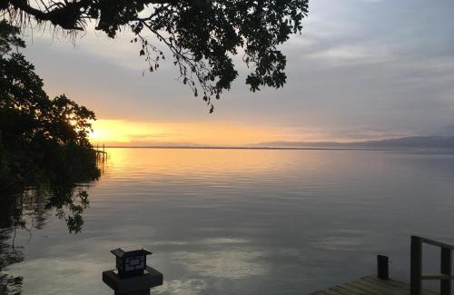Livingston Villa | Villa Guayacan