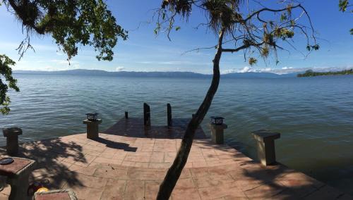 Livingston Villa | Villa Guayacan