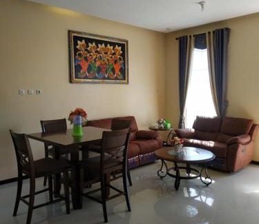 Oro Oro Ombo House | Villa Gumilang