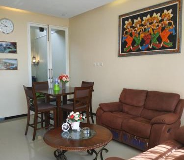 Oro Oro Ombo House | Villa Gumilang