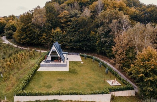 Zenica-Doboj Canton Villa | Villa Hasandić - Luxury Villa with Garden