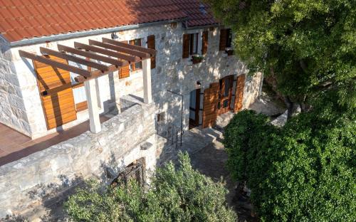 Dol Villa | Villa Hedera - beautiful stone house Hvar