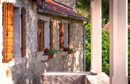 Dol Villa | Villa Hedera - beautiful stone house Hvar