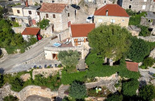 Dol Villa | Villa Hedera - beautiful stone house Hvar