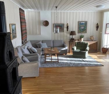 Kviteseid Villa | Villa Hegeland
