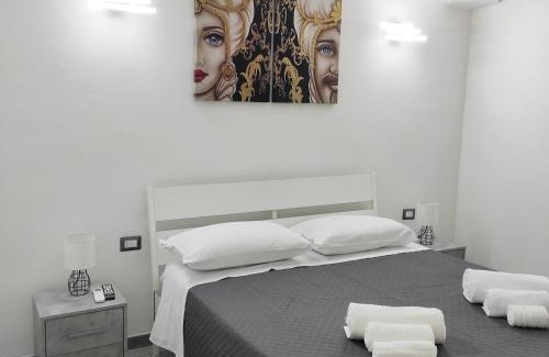 Maeggio House | Villa Hippodrom-INDEPENDENT VILLA WITH POOL