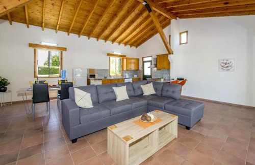 Polis Villa | Villa Ibiscus by Villa Plus