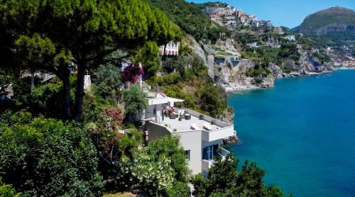 Vietri sul Mare Villa | Villa Il Carrubo - Amalfi Coast