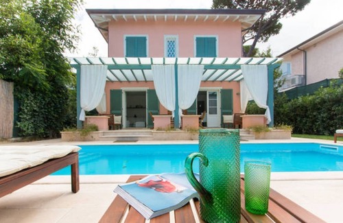 Marina di Pietrasanta Villa | Villa Il Rifugio, villa with private pool