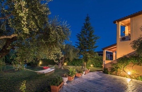 Lithakia Villa | Villa Iliaktida - Private Pool, Garden, Outdoor Kitchen & BBQ