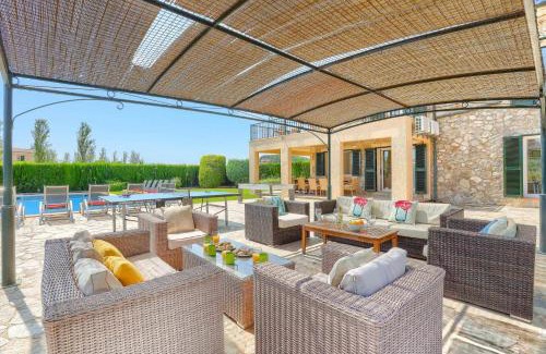 Les Palmeres Villa | Villa Illa Petita by Villa Plus
