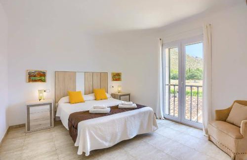 Les Palmeres Villa | Villa Illa Petita by Villa Plus
