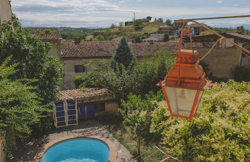 Castagnole delle Lanze Villa | Villa in the Langhe area