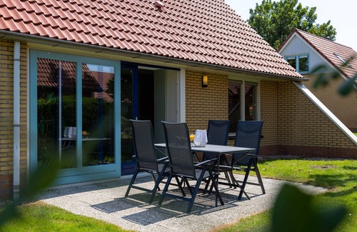 Andijk House | Villa in Medemblik near Waterfront
