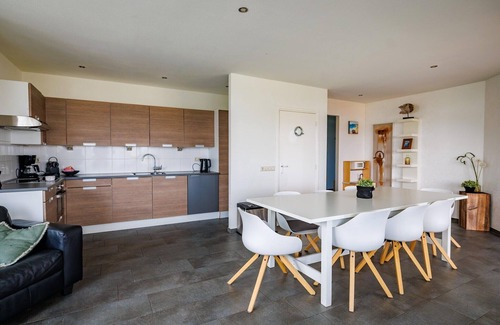 Maurik House | Villa in Netherlands with Marina View