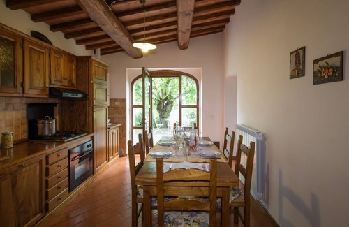 Pieve di Chio Villa | Villa in Pieve Di Chio with 8 bedrooms sleeps 17