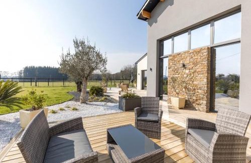 Saint-Corneille Villa | Villa in Saint-Corneille with Private Jacuzzi