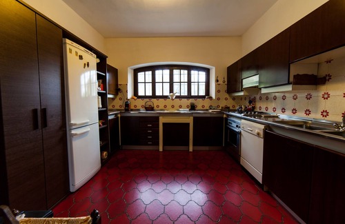 Montale House | villa in the hills between Tuscany and Liguria
