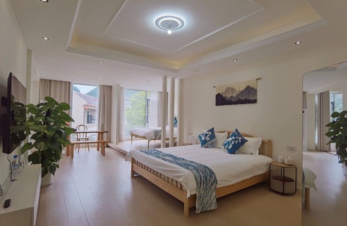 Huaxi Bed & Breakfast | Villa in the park