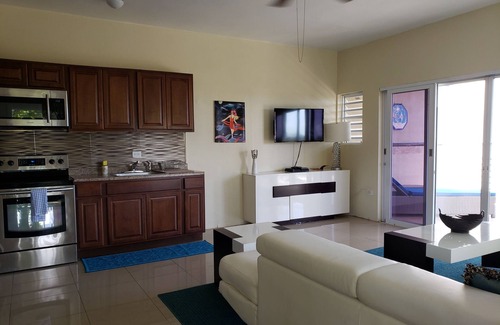 Mafolie Apartment | Villa Indigo 1BR in Private Gated Estate