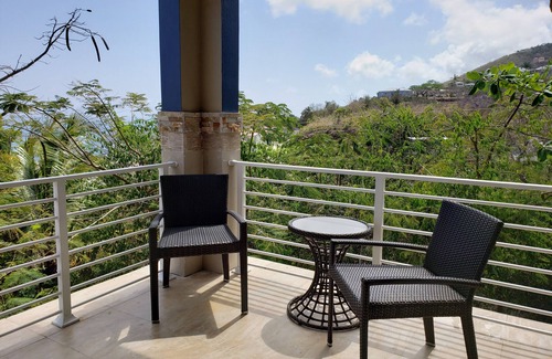 Mafolie Apartment | Villa Indigo 1BR in Private Gated Estate