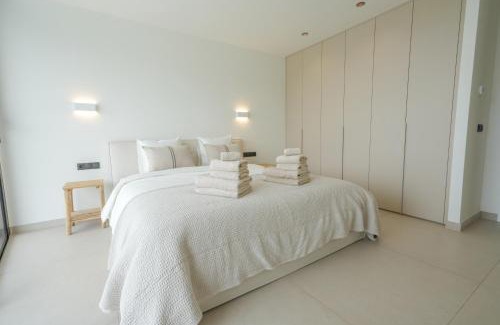 Empedrola Villa | Villa Infinita
