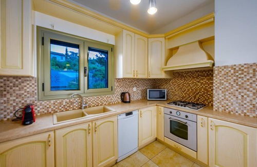Mikros Gialos Villa | Villa Inna - Three Bedroom Villa, Sleeps 6