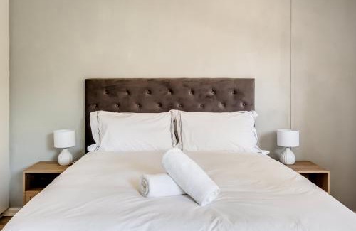 Century City Apartment | Villa Italia Eden