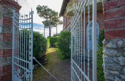 Marina di Pietrasanta Villa | Villa Italy