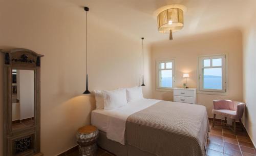 Voies Villa | Villa Itis Luxury Suite with Balcony, Panoramic View & Jacuzzi